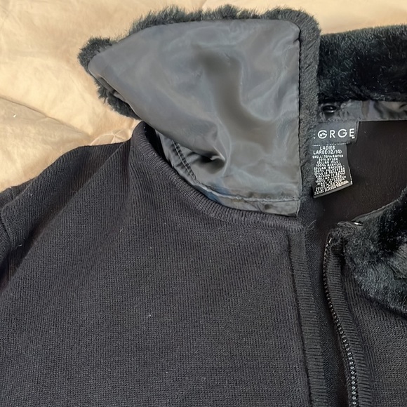 Knit zip sweater with fur collar - Picture 3 of 10